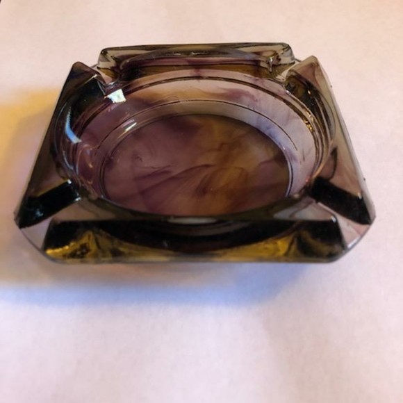 Vintage Purple Glass Ashtray - Picture 1 of 16